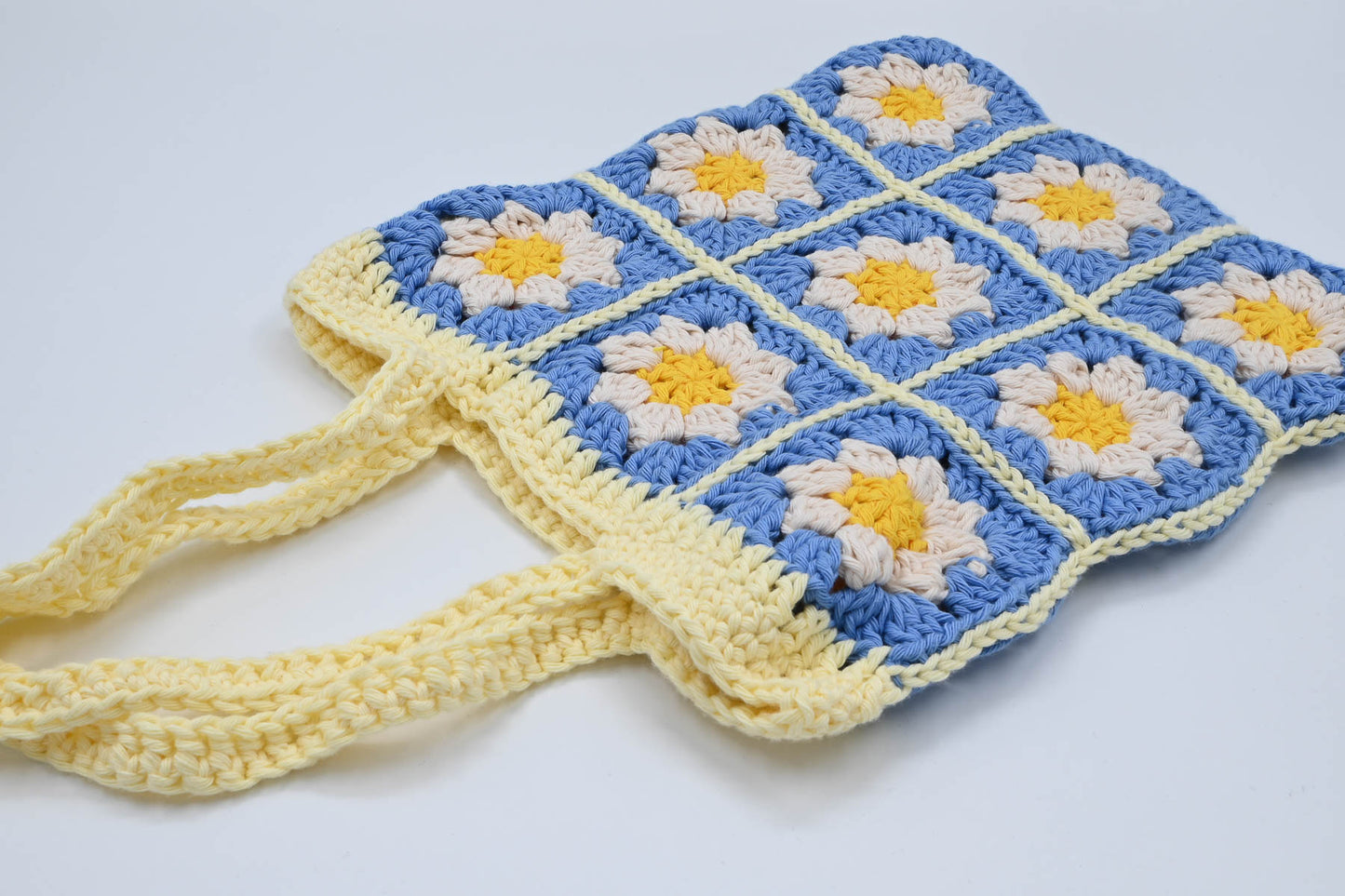 Daisy Granny Square Bag Crochet Pattern