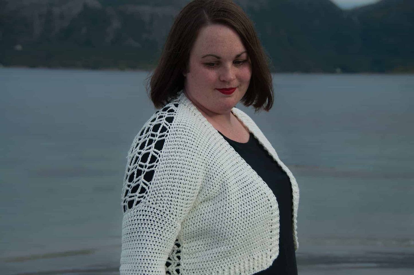 Summer Sea Cropped Cardigan Crochet Pattern