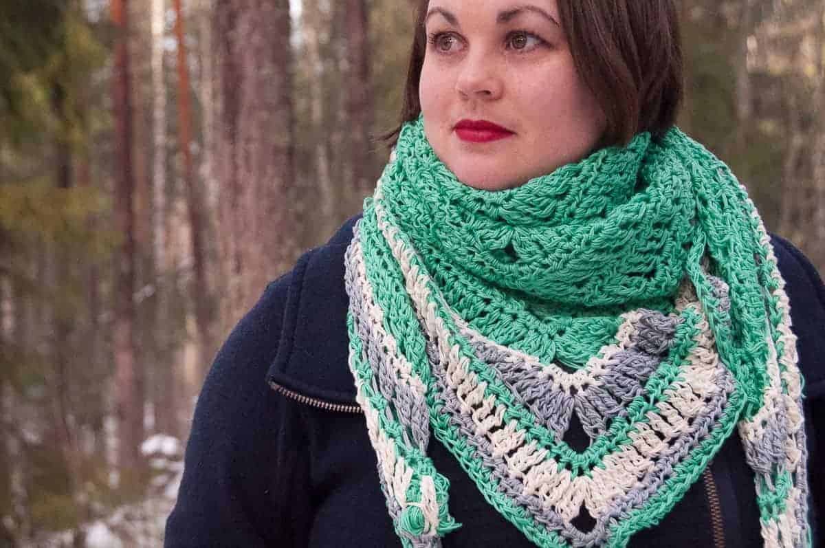 decorus shawl crochet pattern design