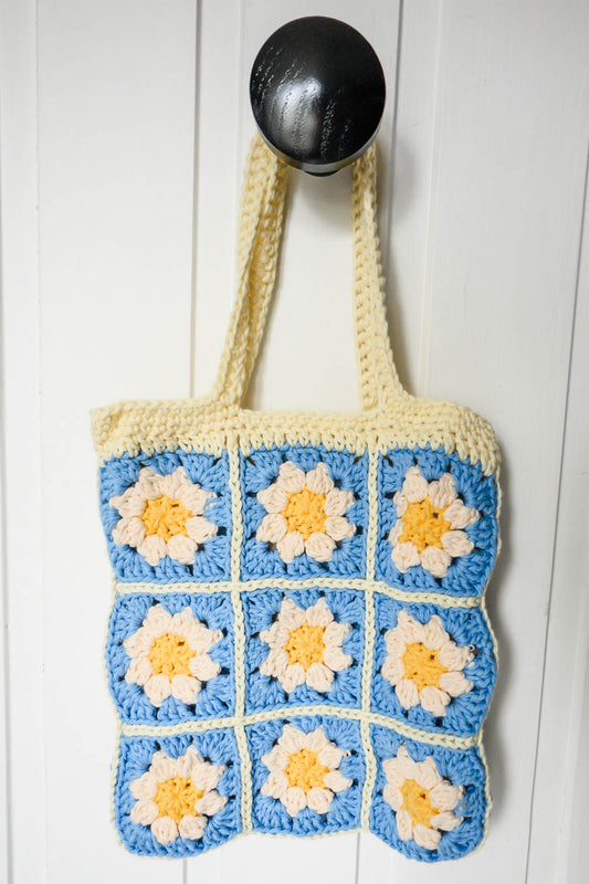 Daisy Granny Square Bag Crochet Pattern