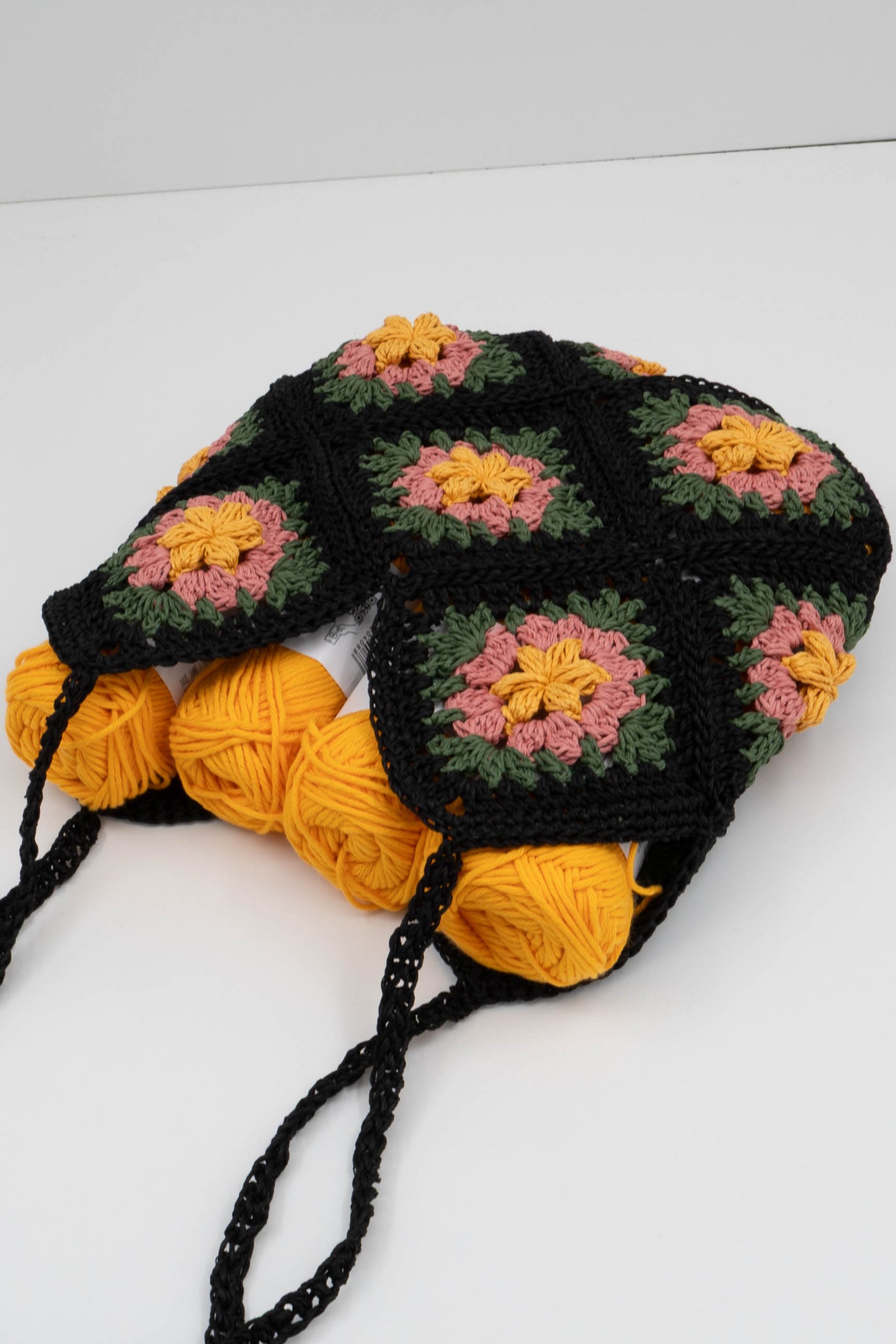 Bloom Granny Square Crochet Bag Pattern