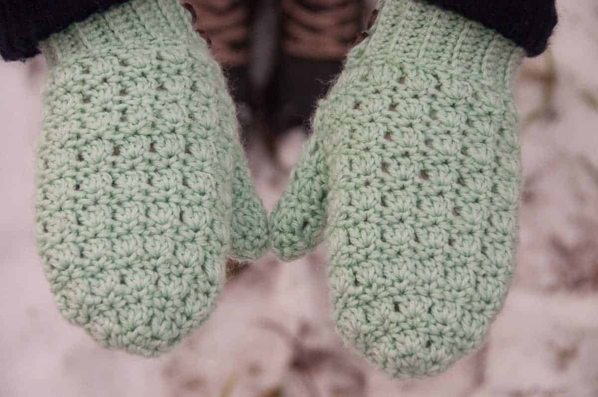 bellus winter bundle bellus mittens crochet pattern design