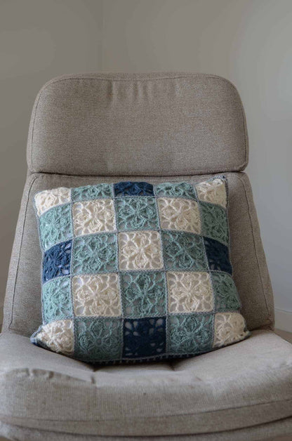 Clover Leaf Granny Square Pillow Crochet Pattern