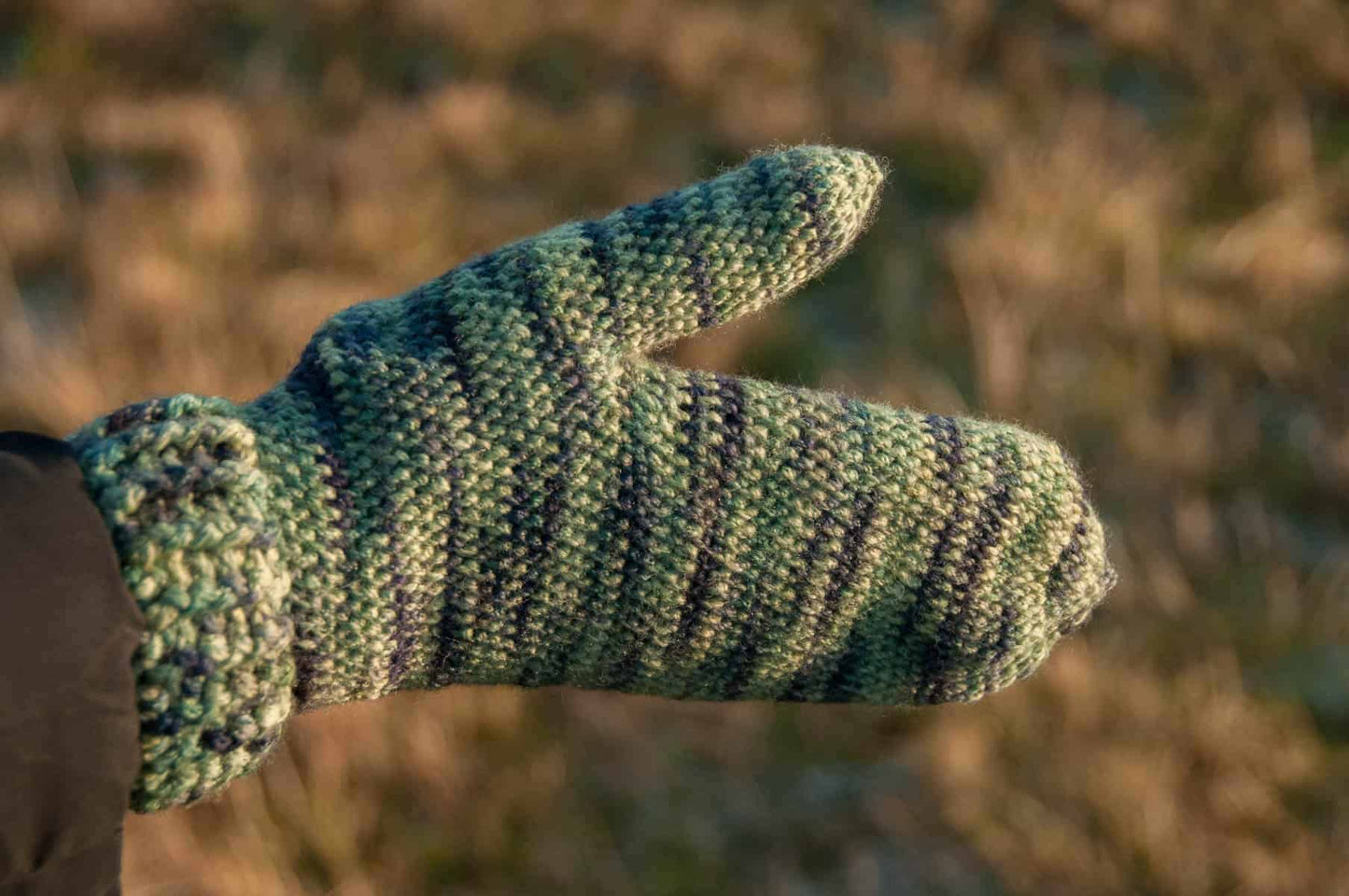 Snow Mittens Crochet Pattern