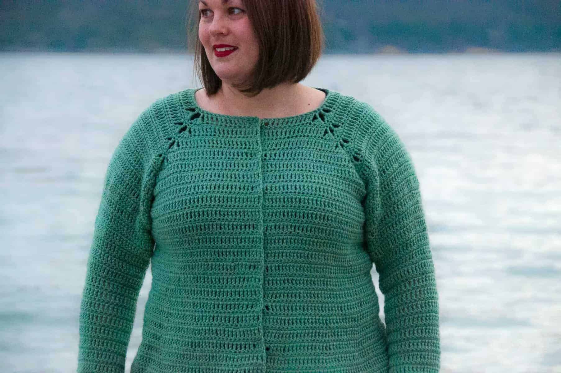 crochet Ver cardigan free crochet pattern, crochet plus size, regular size and petite size crochet cardigan modeled
