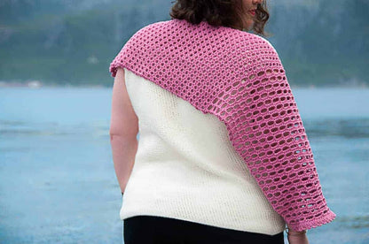 soft easy crochet shawl, feels like butta yarn, lion brand yarn, shawl modeled by the beach